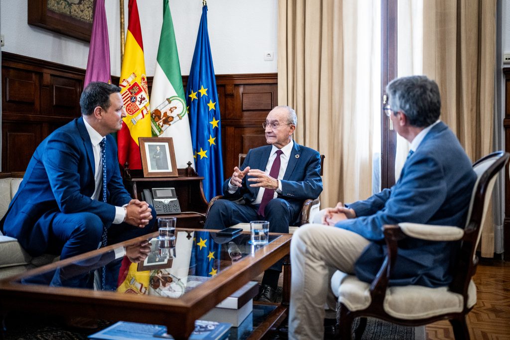Tauroemoción, recibida en Ayuntamiento Málaga
